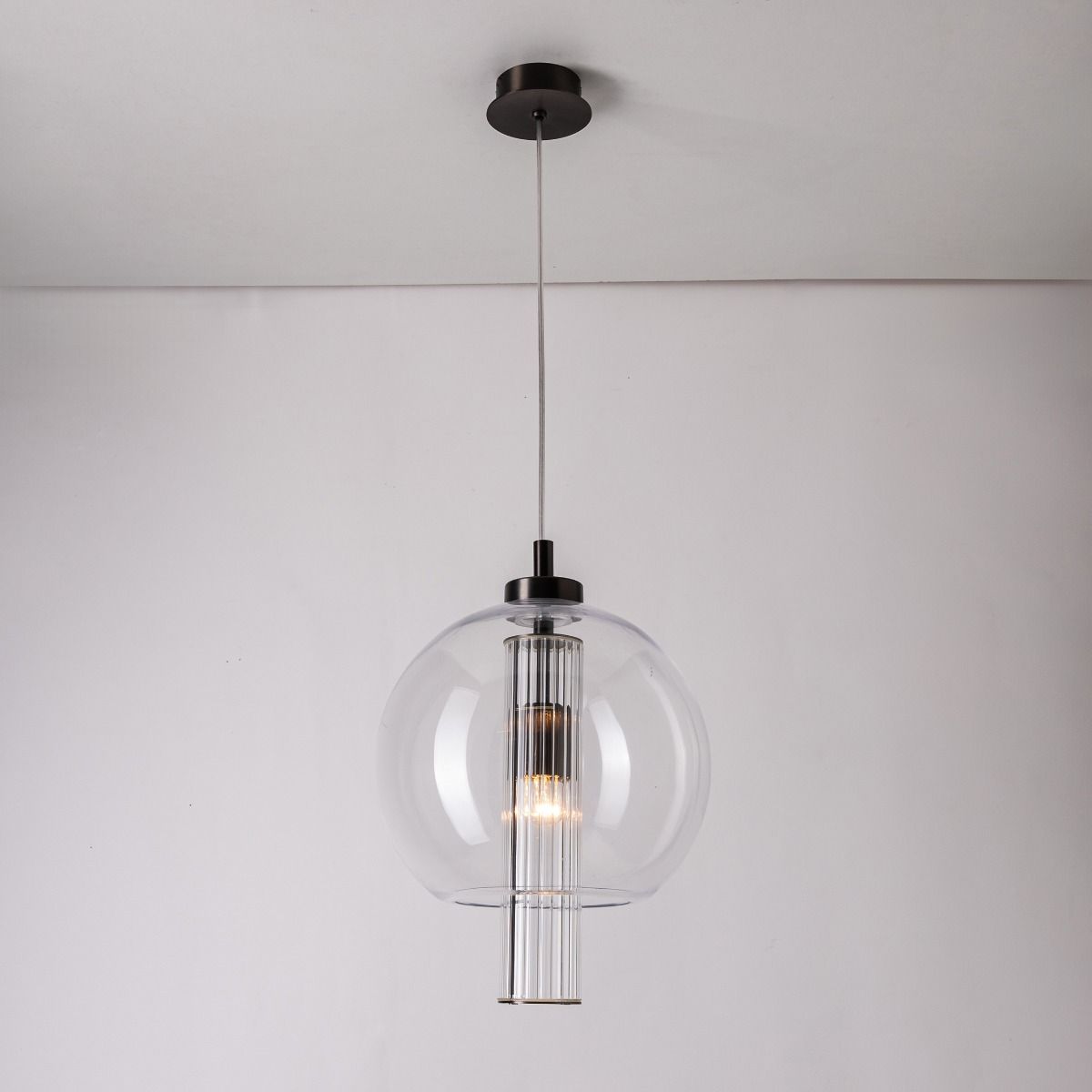 1241 BELLA LAMPA WISZĄCA TYTAN