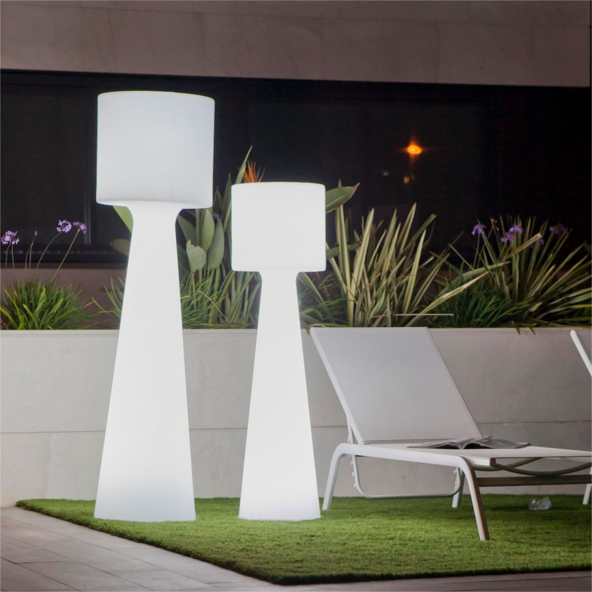 Lampa zewnętrzna GRACE RGB 3102