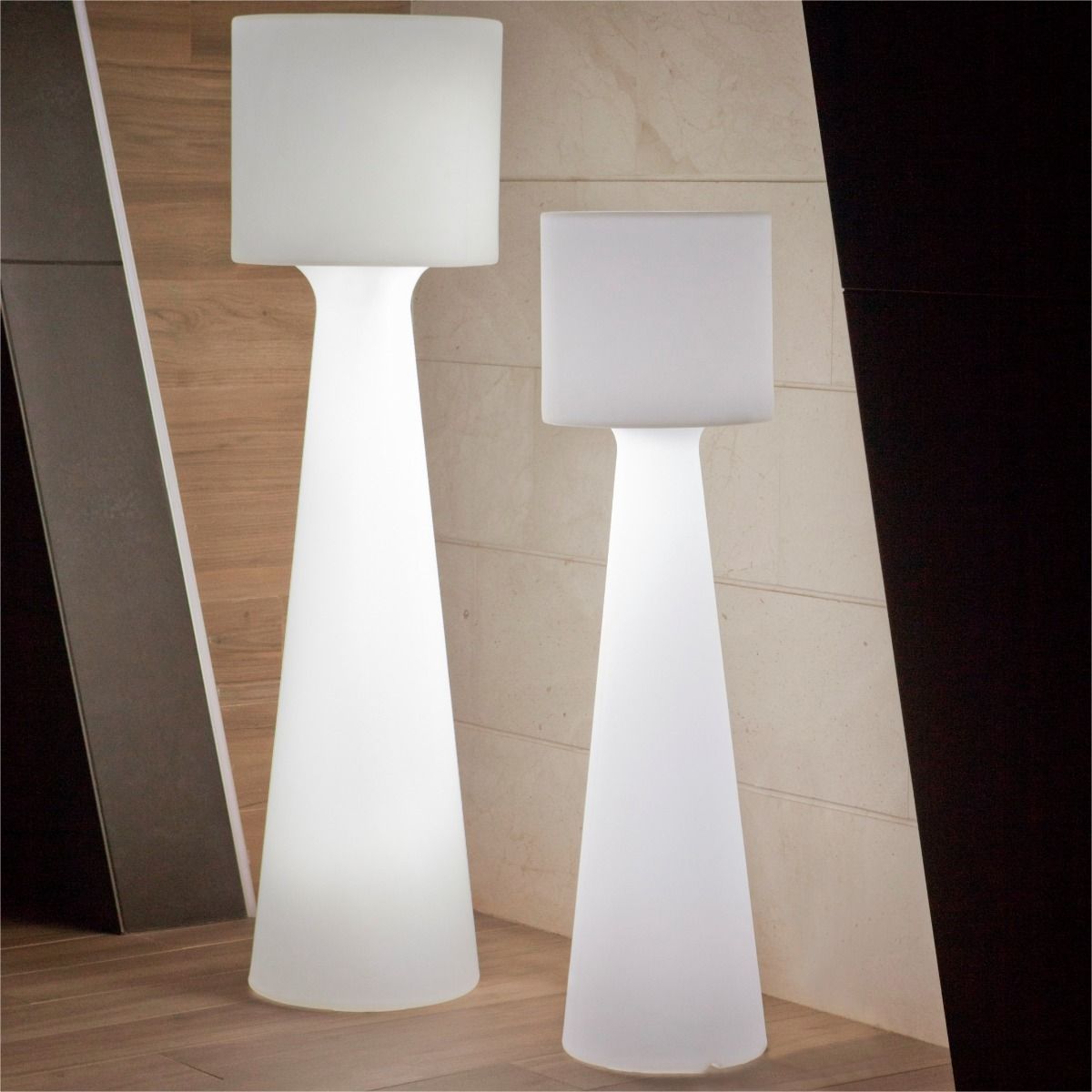 Lampa zewnętrzna GRACE RGB 3102